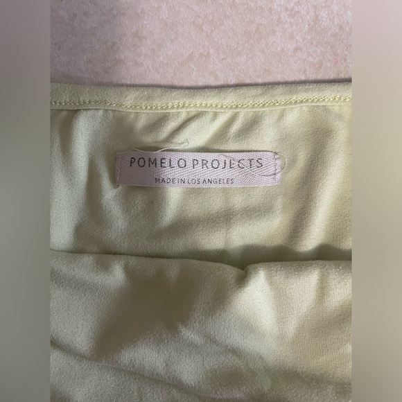Pomelo Project Light Greenish Butter Yellow Cut Out Crop Top - Picture 4 of 6